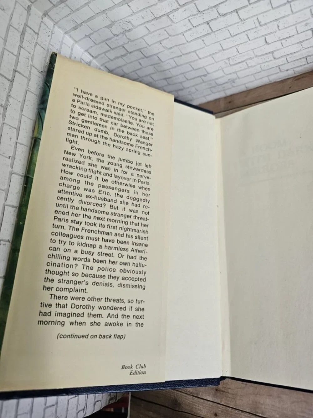Velda Johnston A Room with Dark Mirrors 1975 Gothic Suspense Hardcover DJ